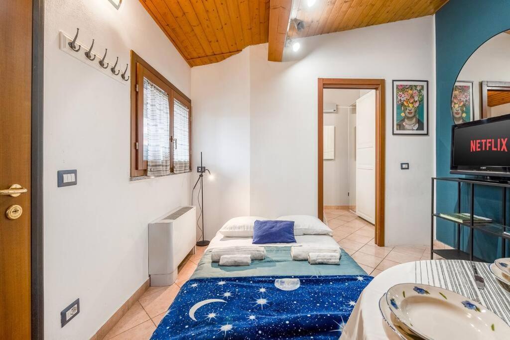 The First - Central Station Apartment Mailand